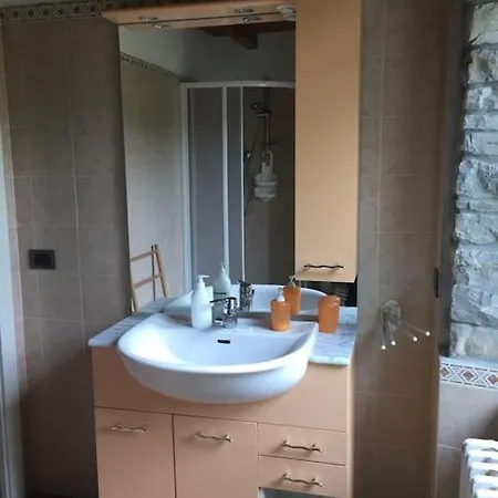Casa In Pietra In Collina Apartment